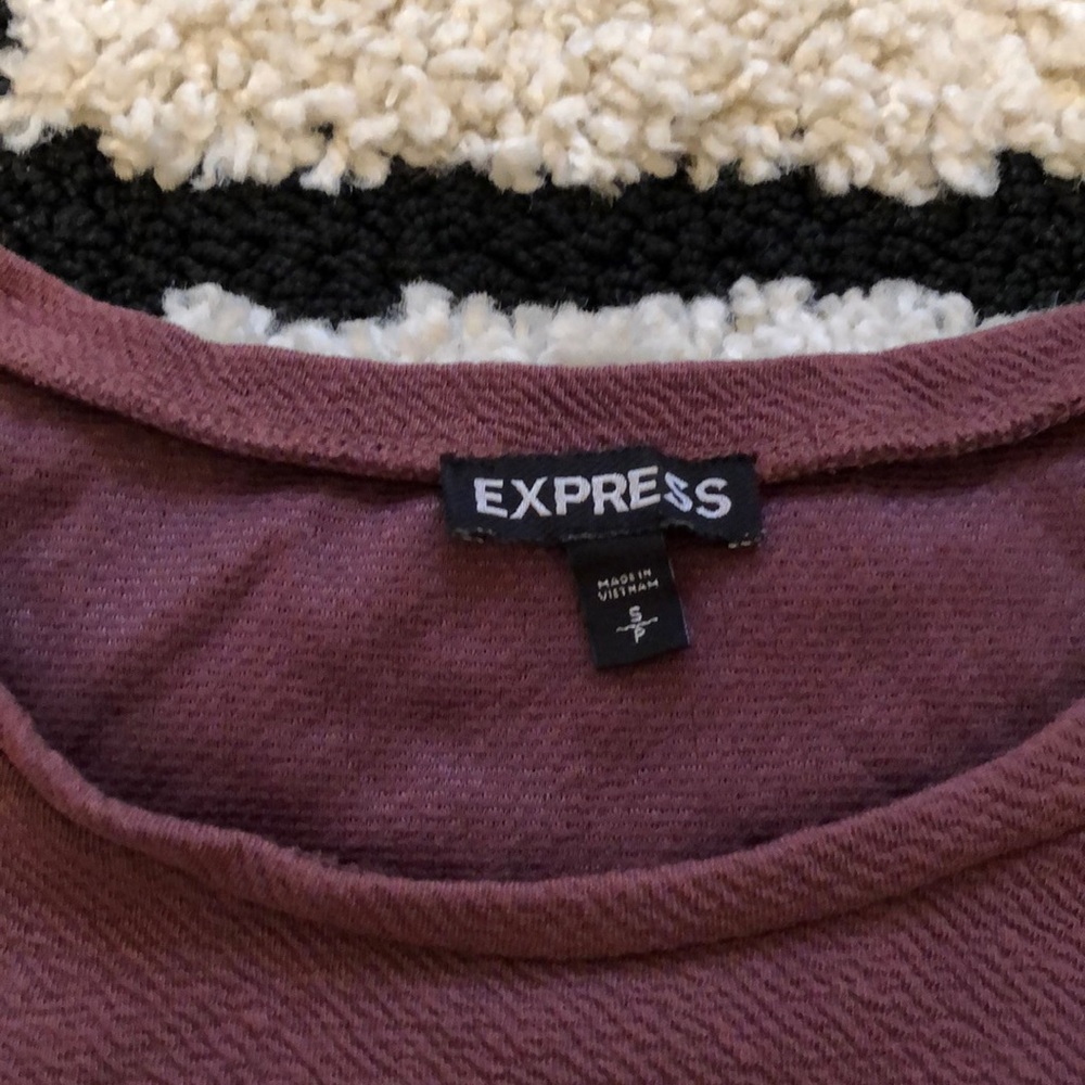 Express Puff Sleeve Top - Picture 5 of 5